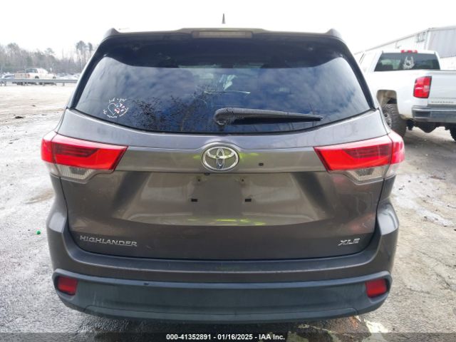 5TDKZRFH0JS544190 Toyota Highlander Xle