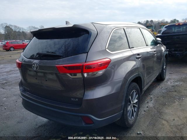 5TDKZRFH0JS544190 Toyota Highlander Xle