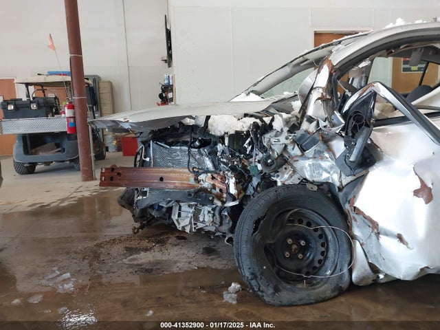 Nissan Versa 1.6 S 2017 3N1CN7AP1HL857075 Image 11