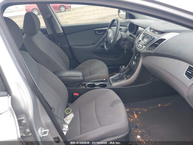 Hyundai ELANTRA SE 2014 5NPDH4AE3EH506928 Image 5