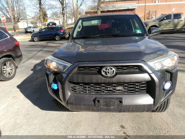 Toyota 4RUNNER SR5 2014 JTEBU5JR2E5167909 Image 12