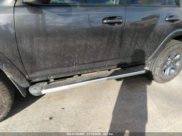 Toyota 4RUNNER SR5 2014 JTEBU5JR2E5167909 Image 20