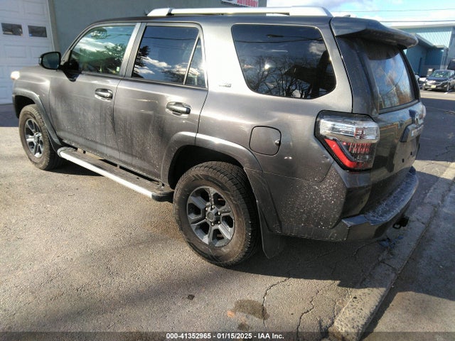 Toyota 4RUNNER SR5 2014 JTEBU5JR2E5167909 Image 3