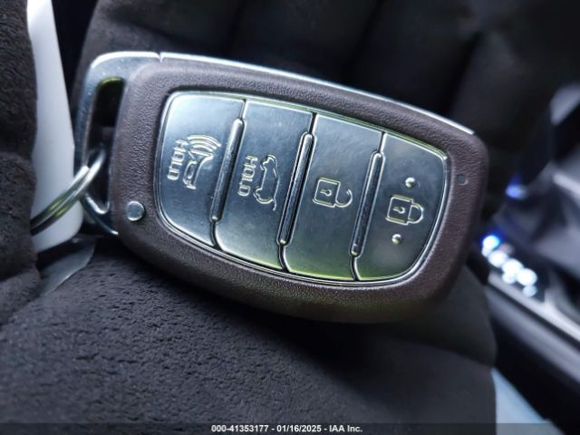 KM8J33A24JU721232 Hyundai Tucson Value