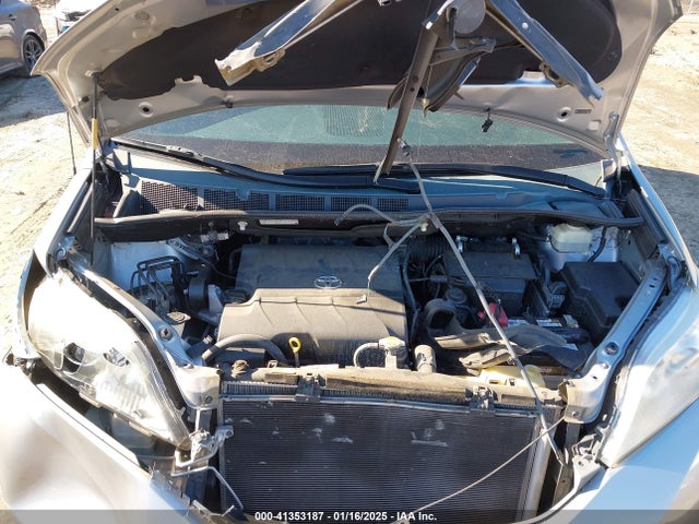 Toyota Sienna L V6 7 Passenger 2014 5TDZK3DCXES484819 Image 10