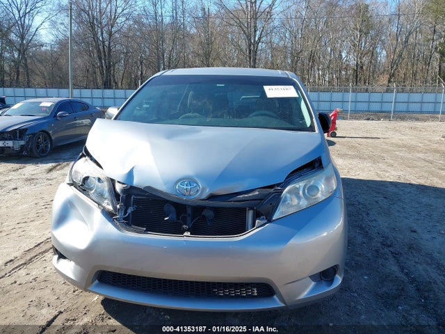 Toyota Sienna L V6 7 Passenger 2014 5TDZK3DCXES484819 Image 12