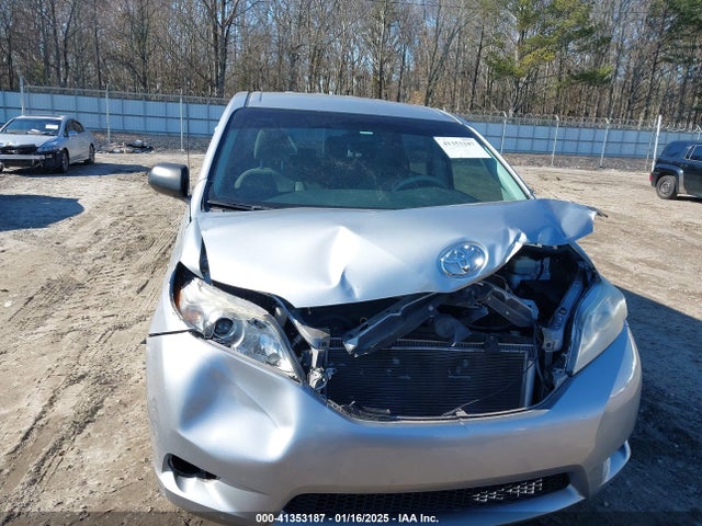 Toyota Sienna L V6 7 Passenger 2014 5TDZK3DCXES484819 Image 17