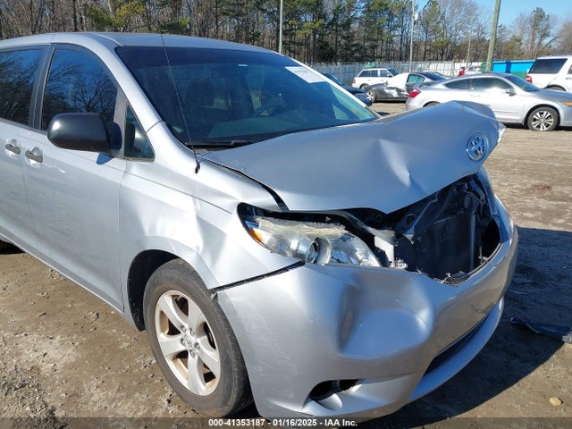 Toyota Sienna L V6 7 Passenger 2014 5TDZK3DCXES484819 Image 18