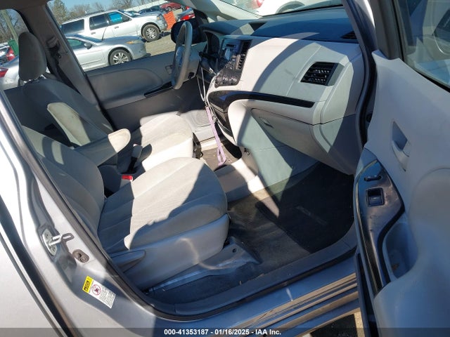 Toyota Sienna L V6 7 Passenger 2014 5TDZK3DCXES484819 Image 5