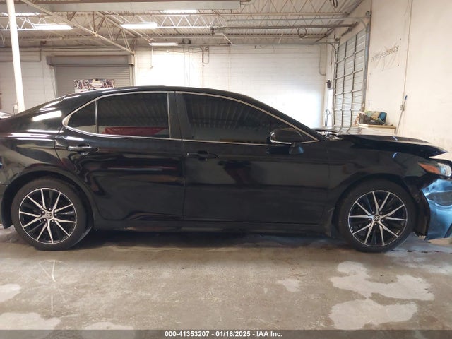 4T1T11AK9MU613194 Toyota CAMRY SE