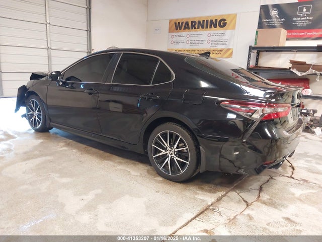 4T1T11AK9MU613194 Toyota CAMRY SE