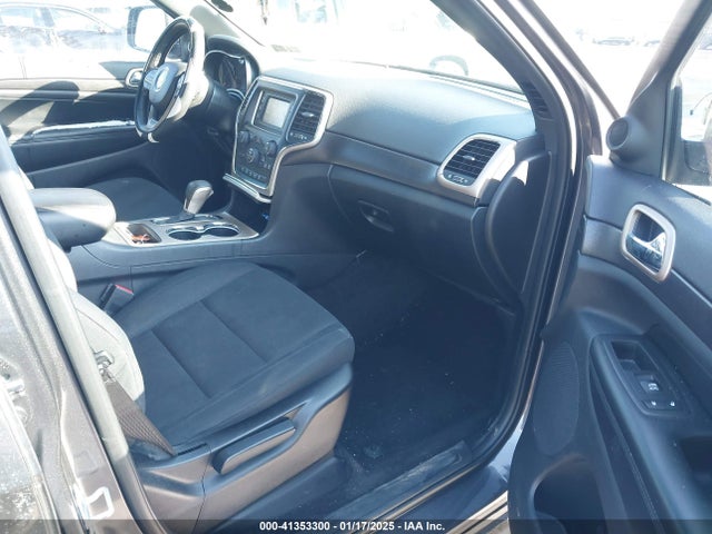 1C4RJFAG0GC303520 Jeep Grand Cherokee Laredo