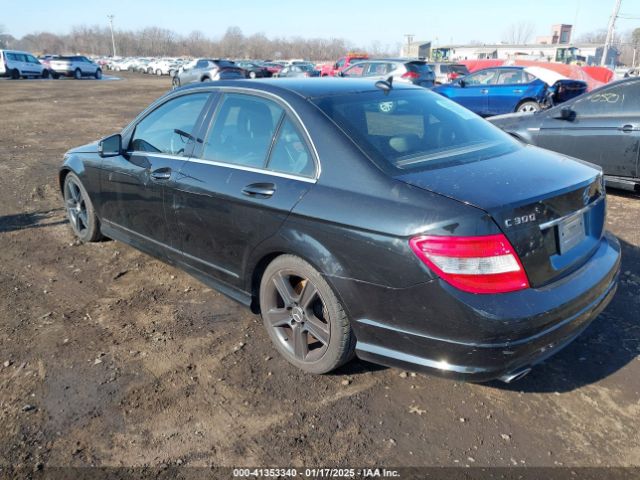 2010 MERCEDES-BENZ C-CLASS WDDGF8BB6AF389967 Photo 2