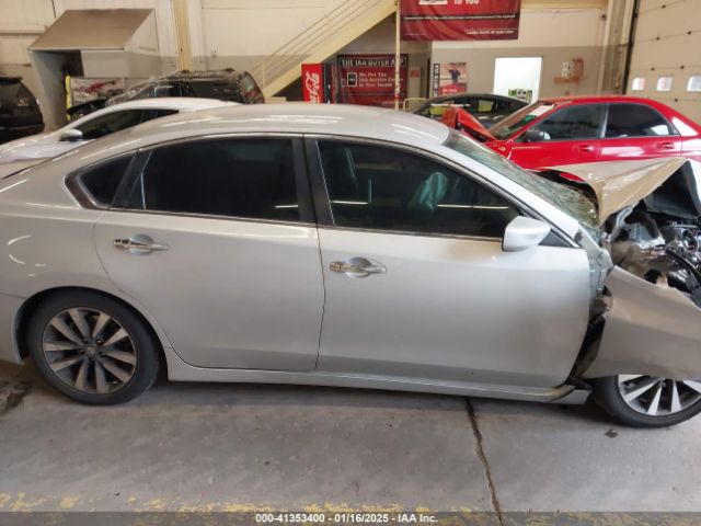 1N4AL3AP1HC239355 Nissan Altima 2.5 Sv