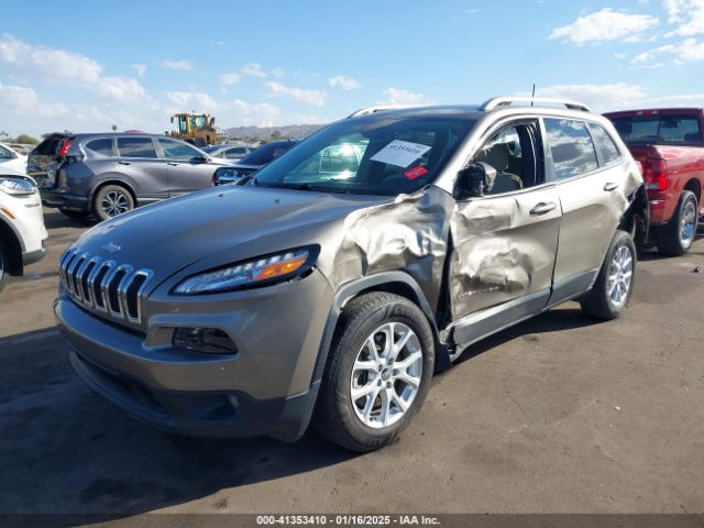 1C4PJLCB0HW650286 Jeep Cherokee Latitude Fwd