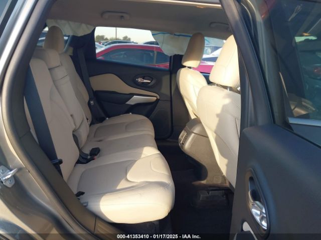1C4PJLCB0HW650286 Jeep Cherokee Latitude Fwd