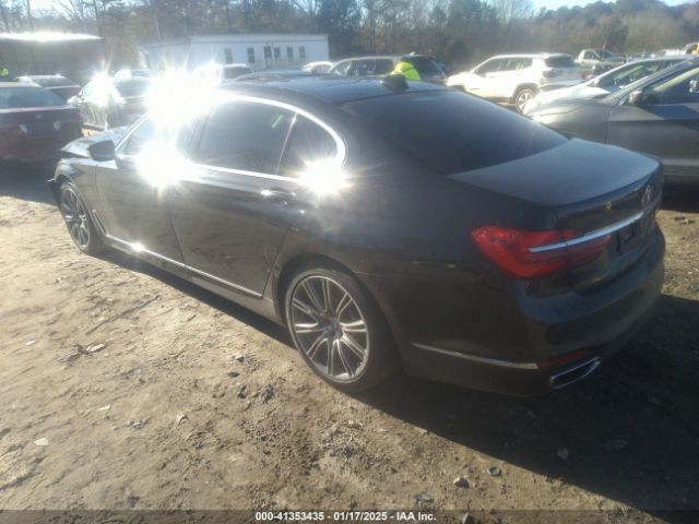 WBA7E2C57JG742257 BMW 740I