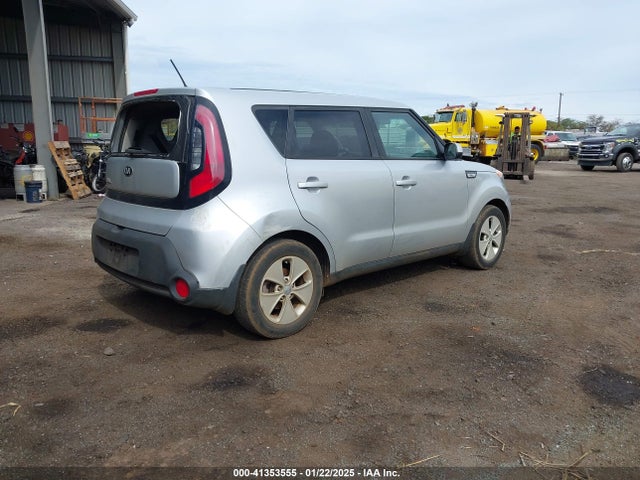 KIA Soul 2016 KNDJN2A28G7875815 Image 4