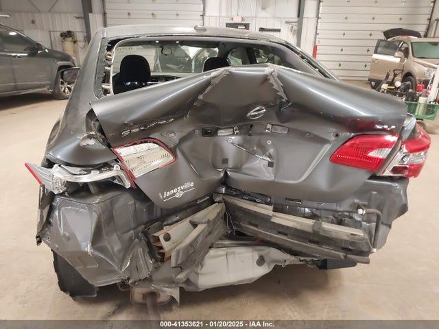 3N1AB7AP7JY318761 Nissan SENTRA SV