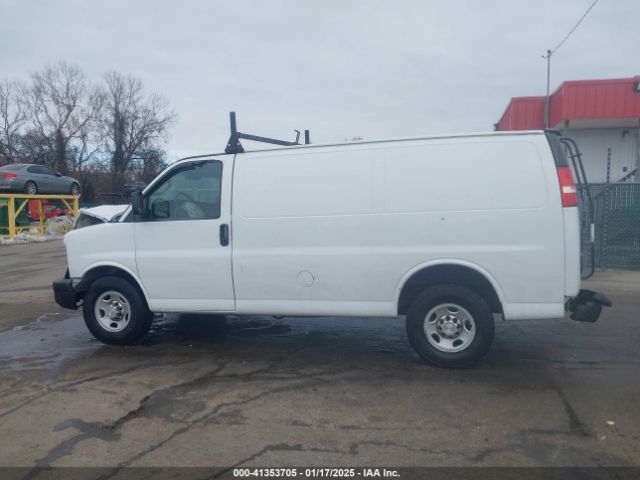 1GCWGAFFXH1113855 Chevrolet Express 2500 Work Van