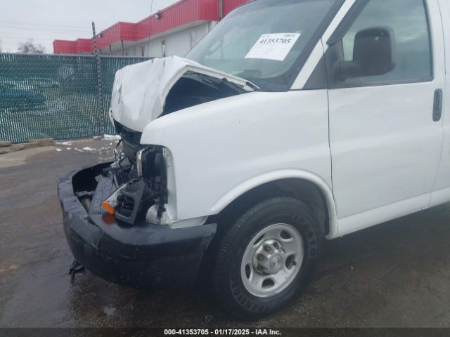1GCWGAFFXH1113855 Chevrolet Express 2500 Work Van