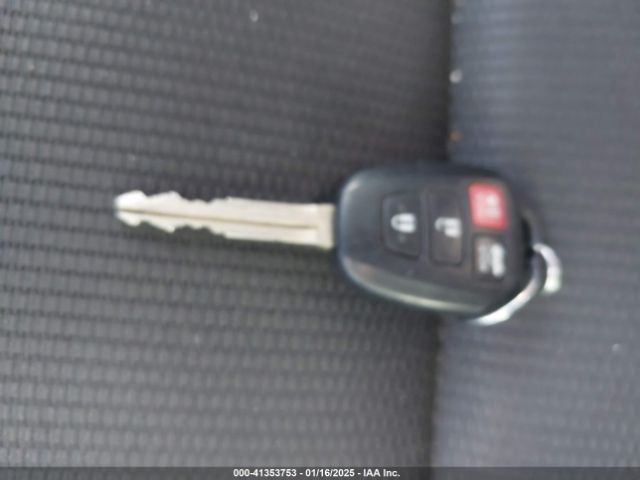 5YFBURHEXKP917733 Toyota COROLLA SE