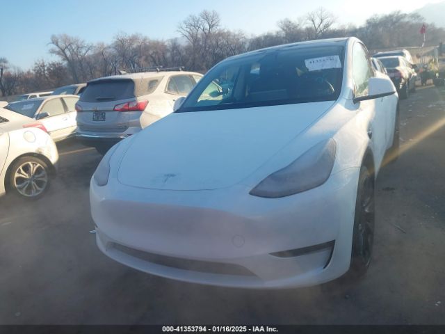 7SAYGAEE2NF430696 Tesla Model Y Long Range Dual Motor All-wheel Drive