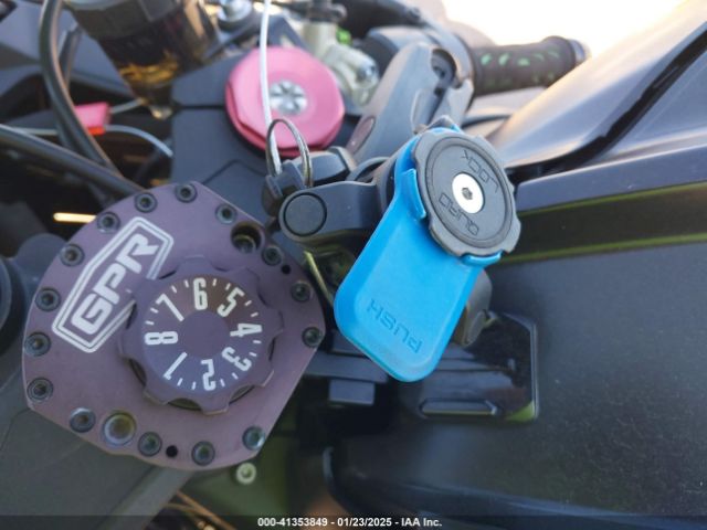 2016 KAWASAKI ZX1000 JKAZXCR13GA001108 Photo 10