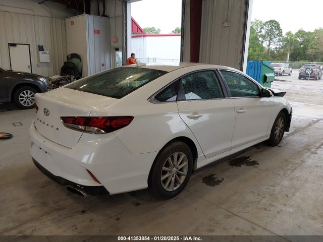 5NPE24AF8KH790003 Hyundai SONATA SE
