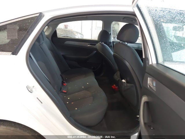 5NPE24AF8KH790003 Hyundai SONATA SE