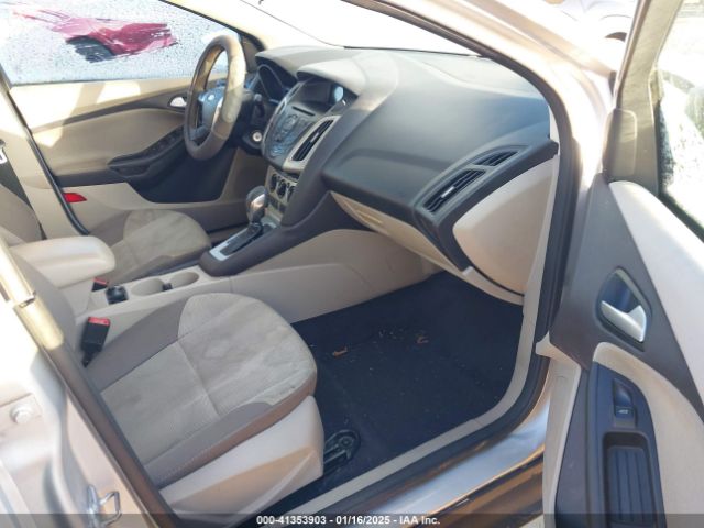 1FADP3K27EL203217 Ford FOCUS SE