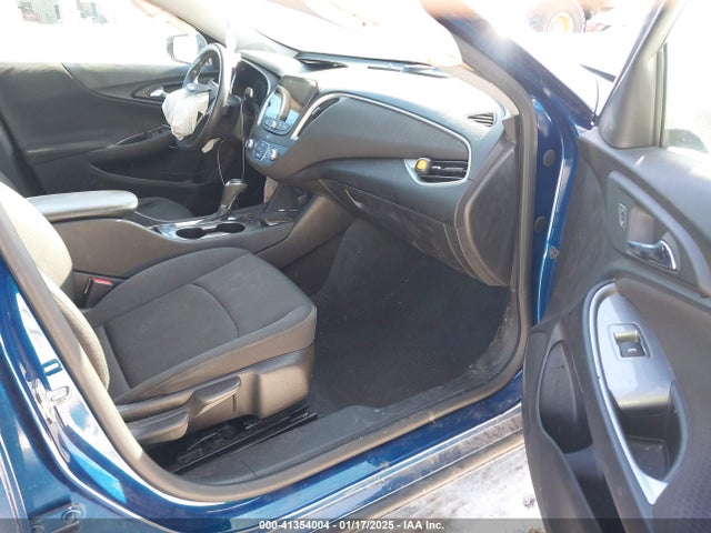 1G1ZB5ST4KF155701 Chevrolet Malibu 1ls