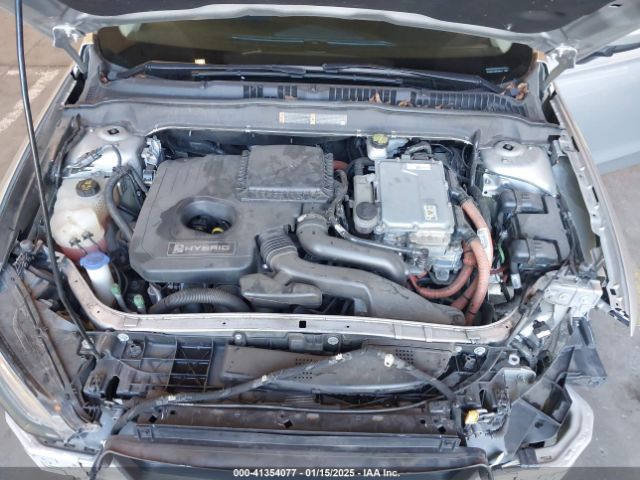 3FA6P0LU0HR158411 Ford Fusion Hybrid Se