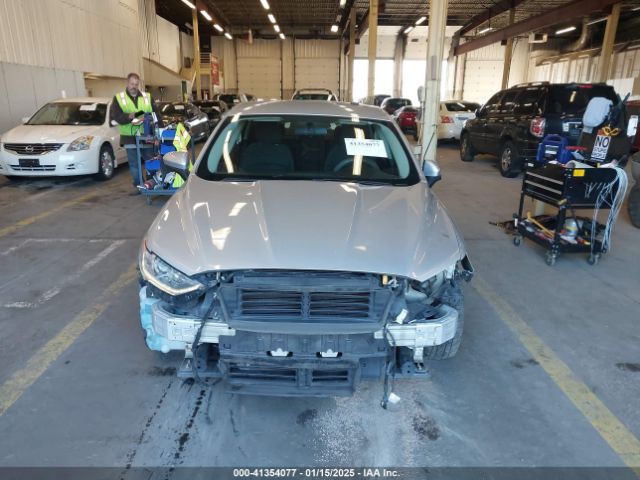 3FA6P0LU0HR158411 Ford Fusion Hybrid Se