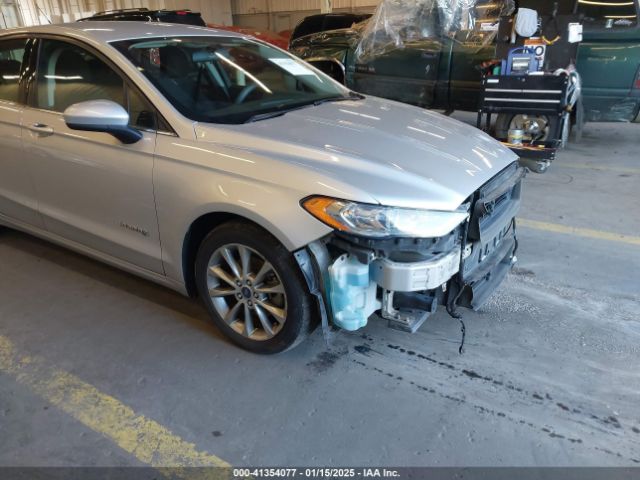3FA6P0LU0HR158411 Ford Fusion Hybrid Se