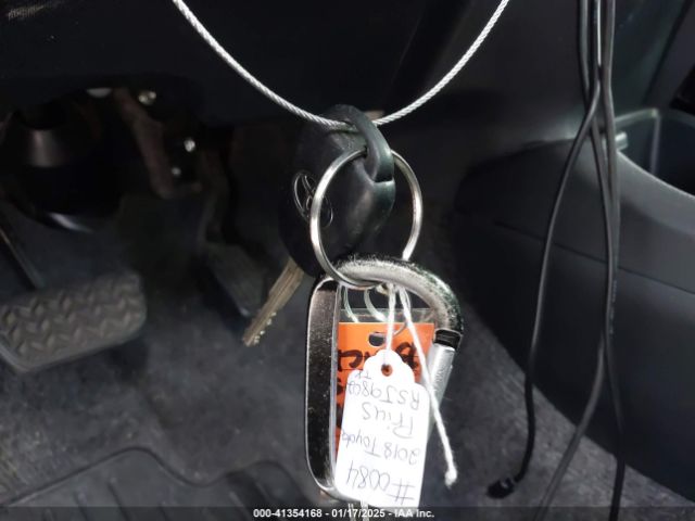 JTDKDTB32J1606143 Toyota Prius C Two