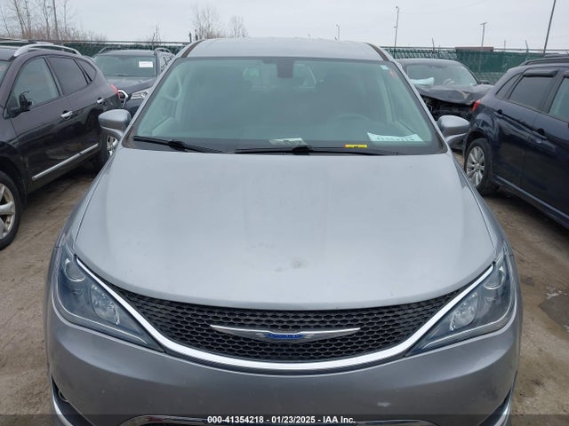 Chrysler Pacifica 2018 2C4RC1FG9JR279285 Image 11