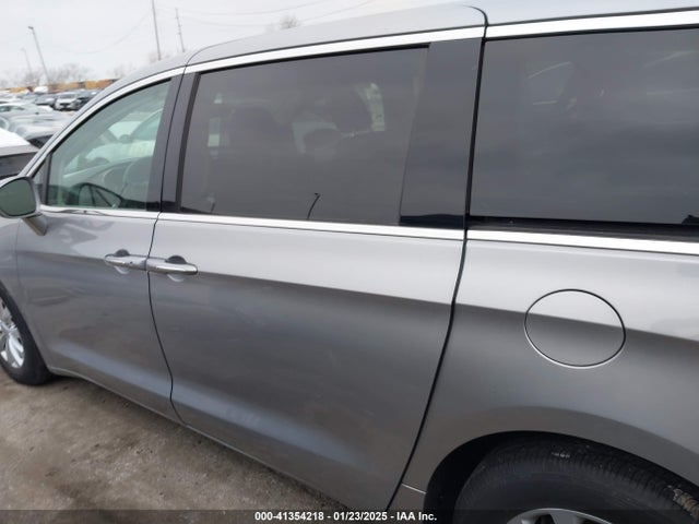 Chrysler Pacifica 2018 2C4RC1FG9JR279285 Image 13