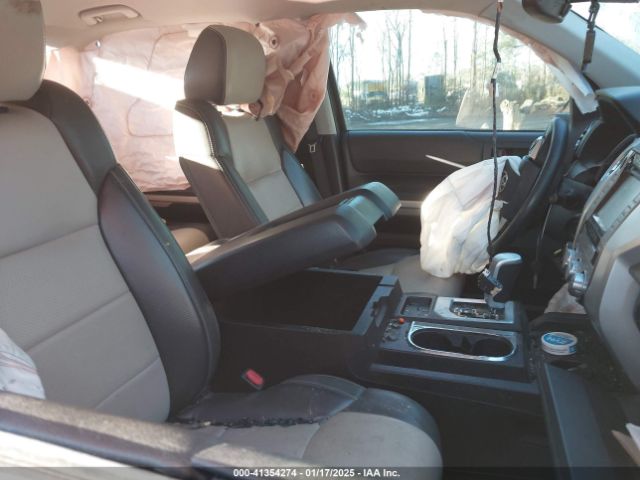 5TFDY5F16FX448993 Toyota Tundra Sr5 5.7l V8