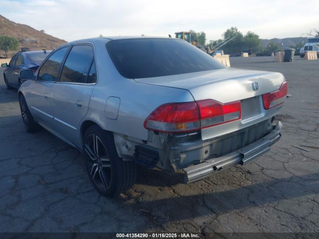 2001 HONDA ACCORD SDN 1HGCG164X1A021802 Photo 2