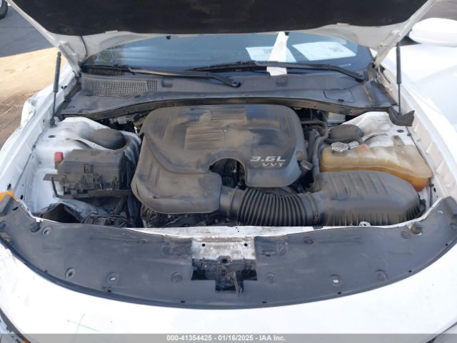 2C3CDXBG4KH754493 Dodge Charger Sxt Rwd