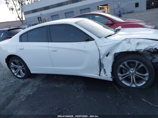 2C3CDXBG4KH754493 Dodge Charger Sxt Rwd