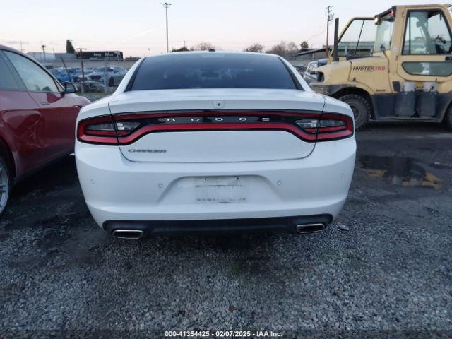 2C3CDXBG4KH754493 Dodge Charger Sxt Rwd