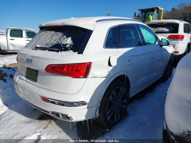 2018 AUDI SQ5 WA1C4AFY1J2152258 Photo 3