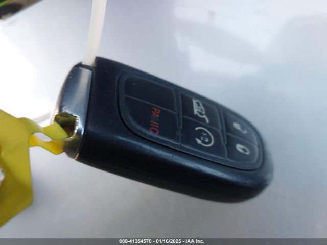 1C4PJLCB4FW548485 Jeep Cherokee Latitude