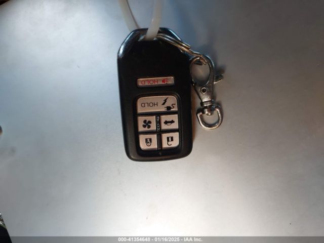 JHMZC5F15JC018312 Honda CLARITY PLUG-IN HYBRID