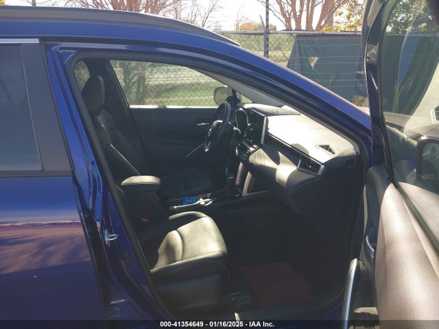 7MUEAAAG8PV053496 Toyota Corolla Cross Xle