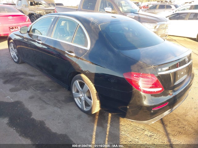 WDDZF4KB3JA461223 Mercedes-Benz E 300 4matic