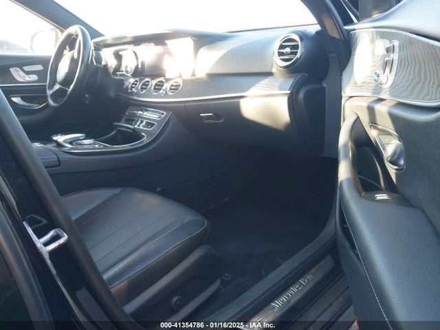 WDDZF4KB3JA461223 Mercedes-Benz E 300 4matic