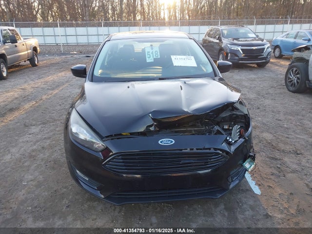 Ford FOCUS SE 2018 1FADP3FE2JL208789 Image 12